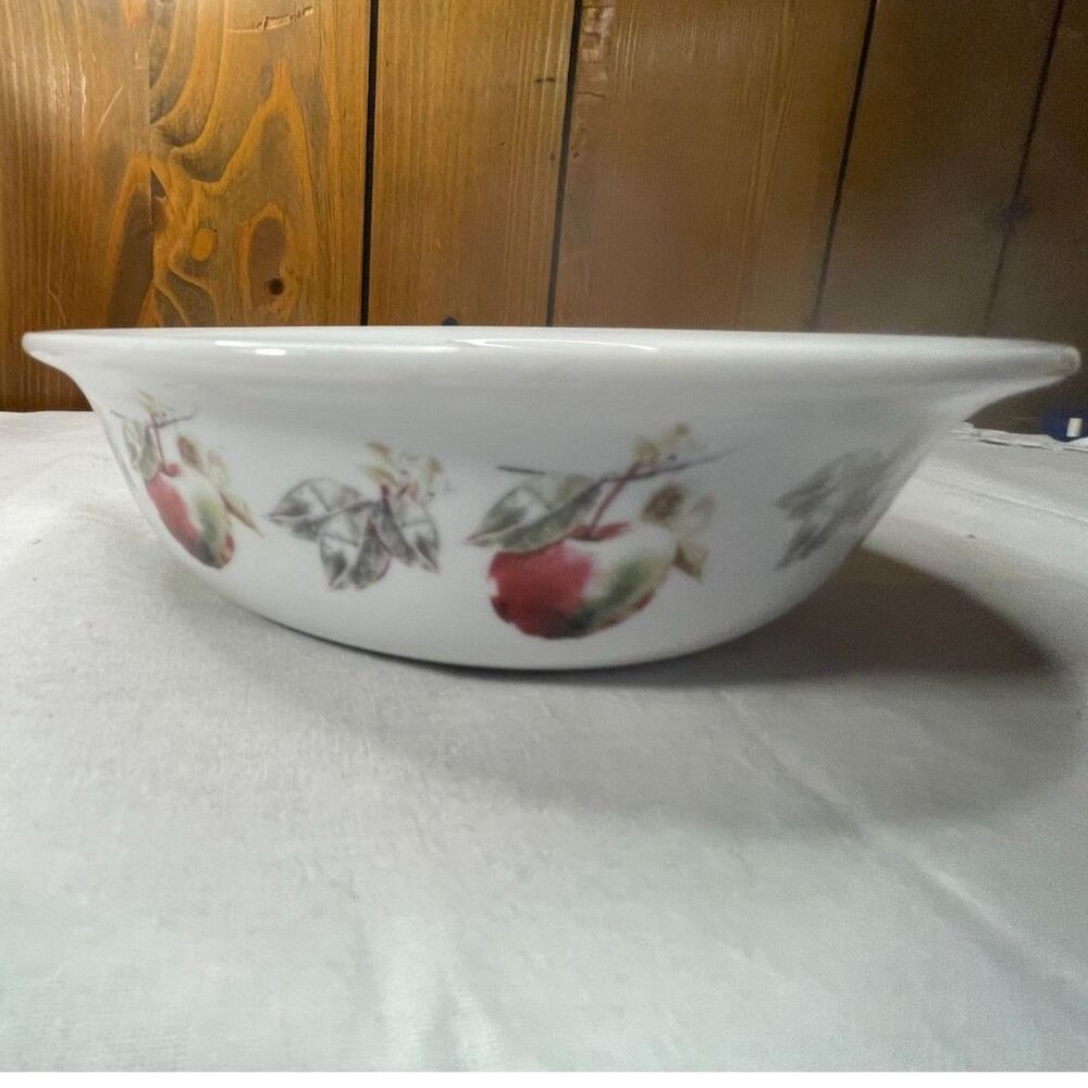 Ivory ceramic apple baker dish